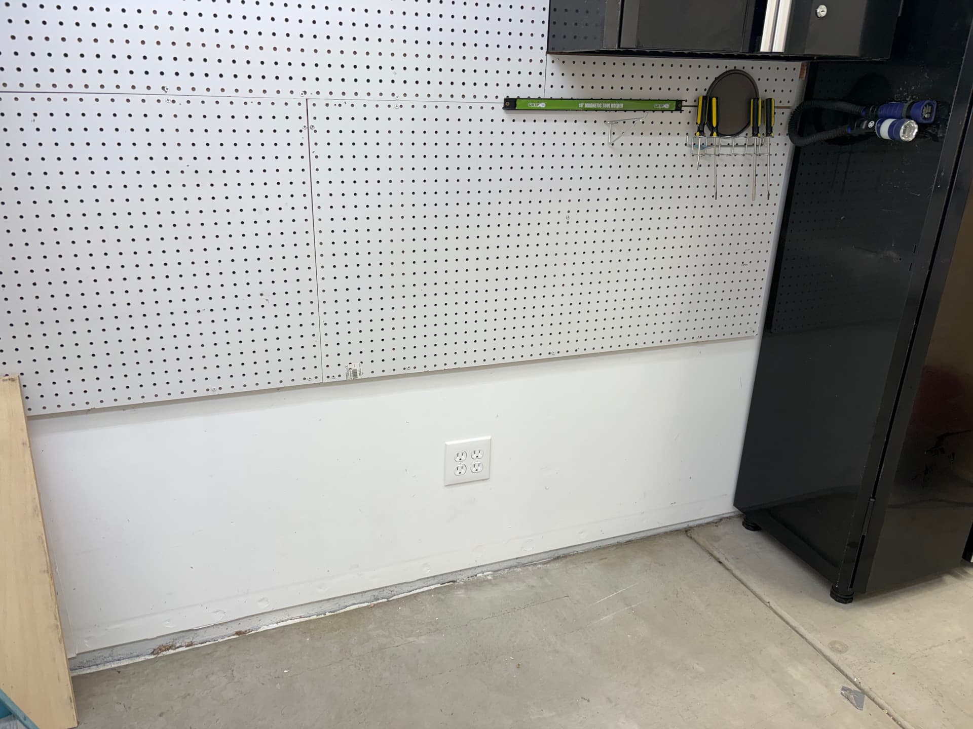 Gallery photos for Shop Receptacle Install That Kills the Extension Cord Problem: Image #2